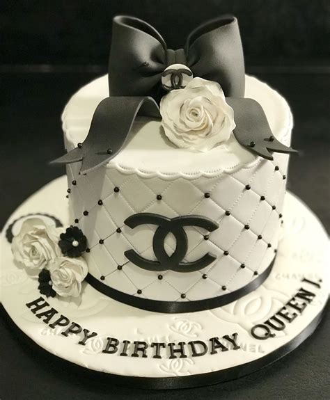 simple chanel cake|Chanel birthday cake.